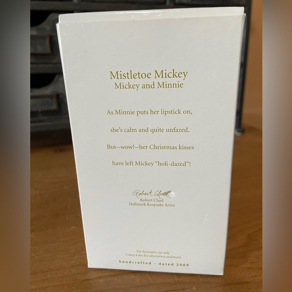 Disney Keepsake Mistletoe Mickey - Mickey and Minnie - Picture 2 of 5
